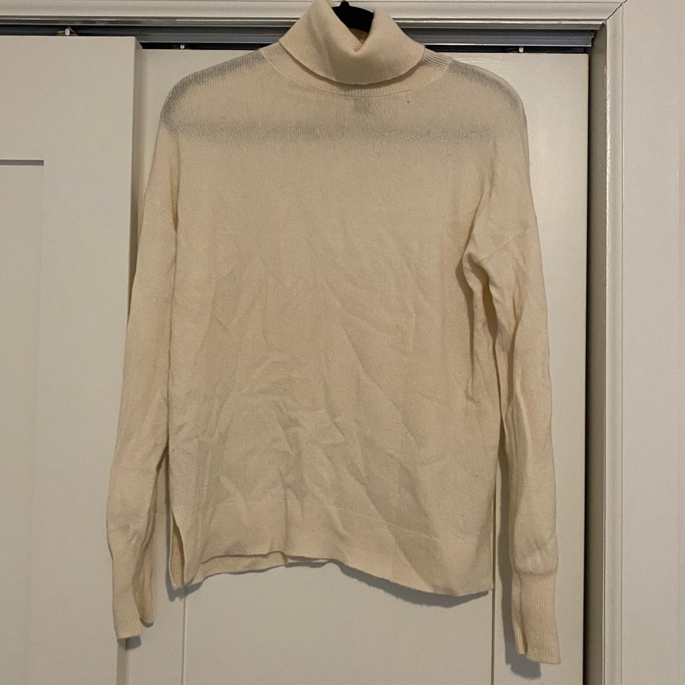 100% Cashmere Cream Turtleneck Sweater